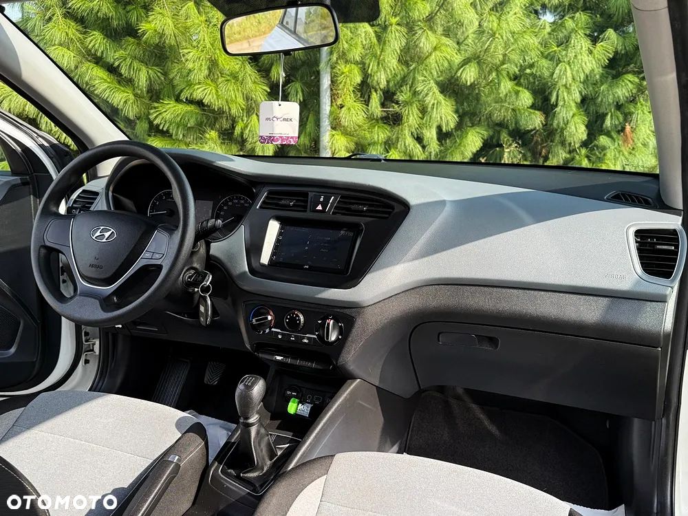 Hyundai i20 1.25 Classic + - 6