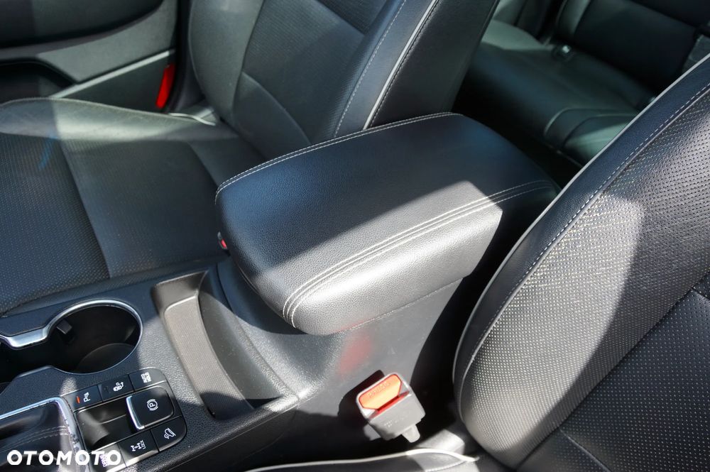 Kia Sportage 2,0 CRDI AWD GT Line - 23