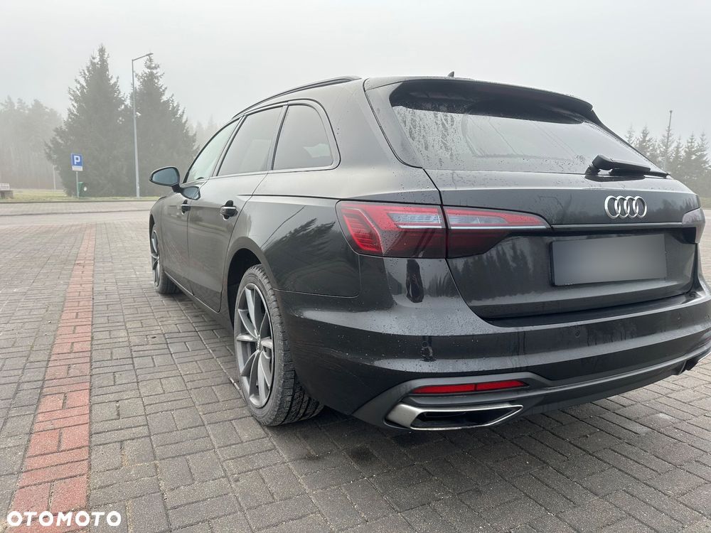 Audi A4 Avant 30 TDI S tronic - 4