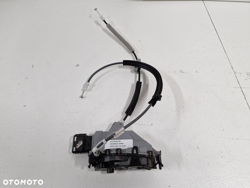 CITROEN DS3 CROSSBACK ZAMEK DRZWI LEWY TYŁ TYLNY 261282 6 PIN - 1