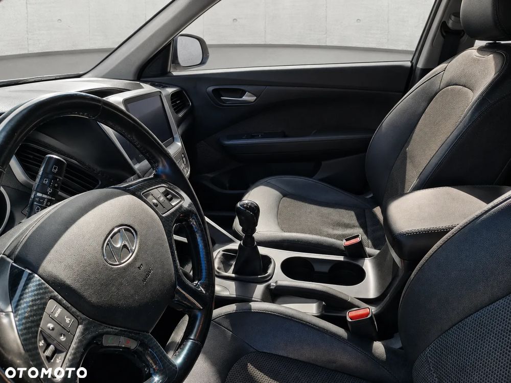 Hyundai ix35 1.7 CRDi Premium 2WD - 17
