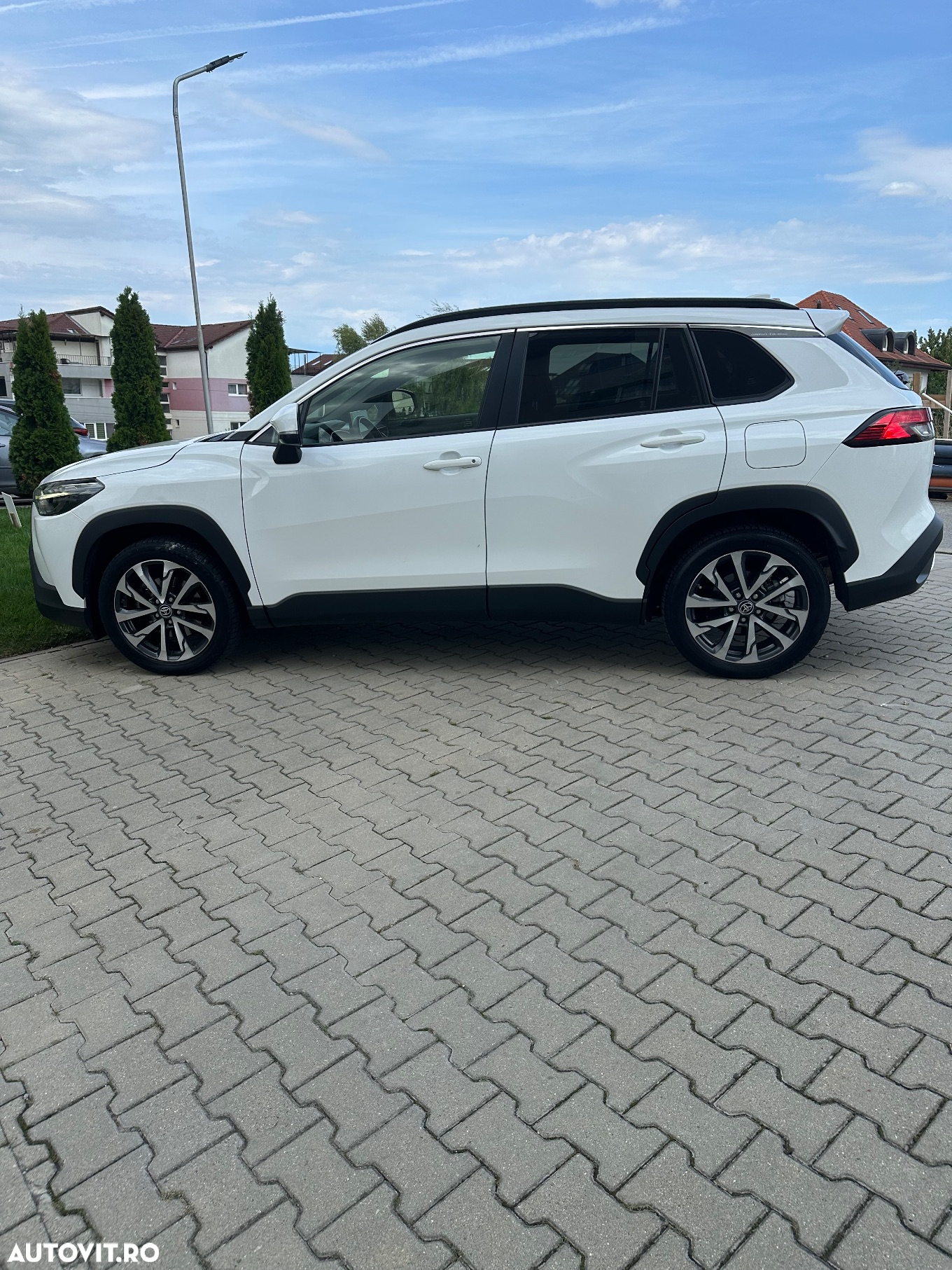 Toyota Corolla Cross Hybrid 2.0 VVT-i Lounge - 4
