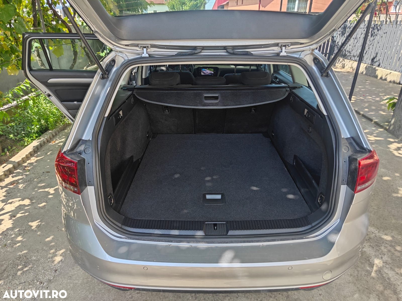 Volkswagen Passat Variant 2.0 TDI SCR DSG Business - 11