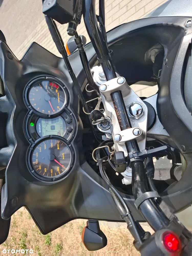 Suzuki V-STROM - 34