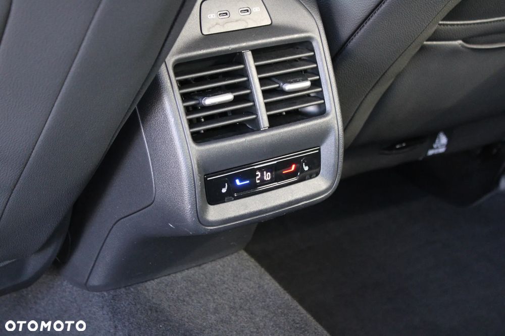 Skoda Superb 2.0 TSI 4x4 L&K DSG - 17