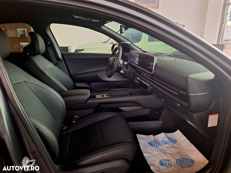 Hyundai IONIQ - 8