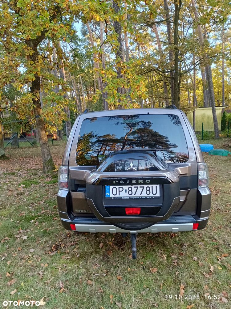 Mitsubishi Pajero - 10