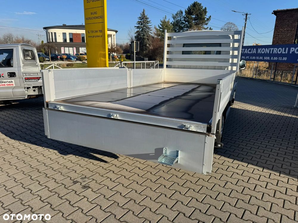 Maxus E-Deliver 9 - 32