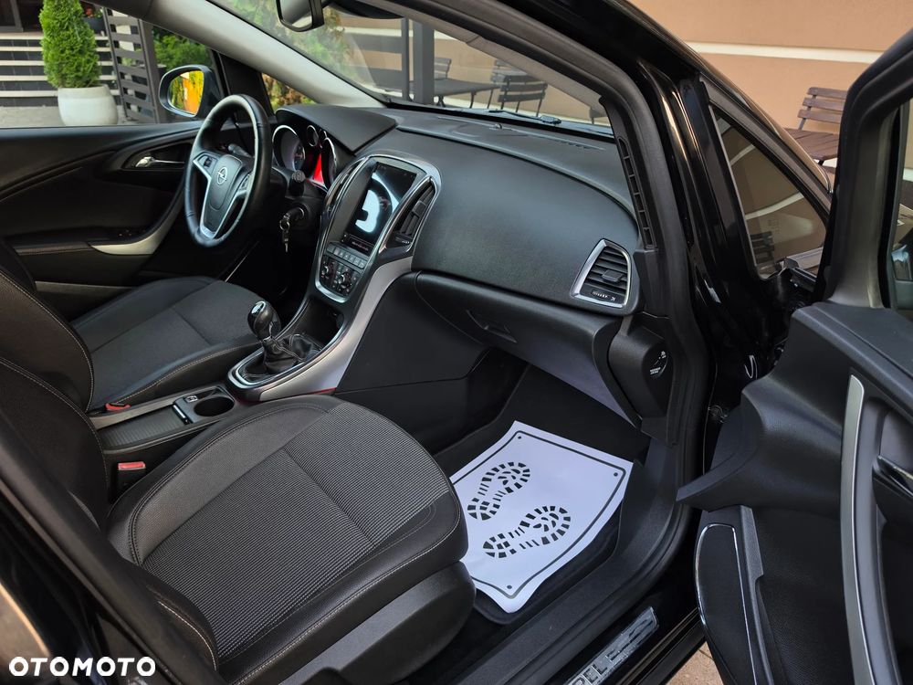Opel Astra 1.4 T Cosmo - 40