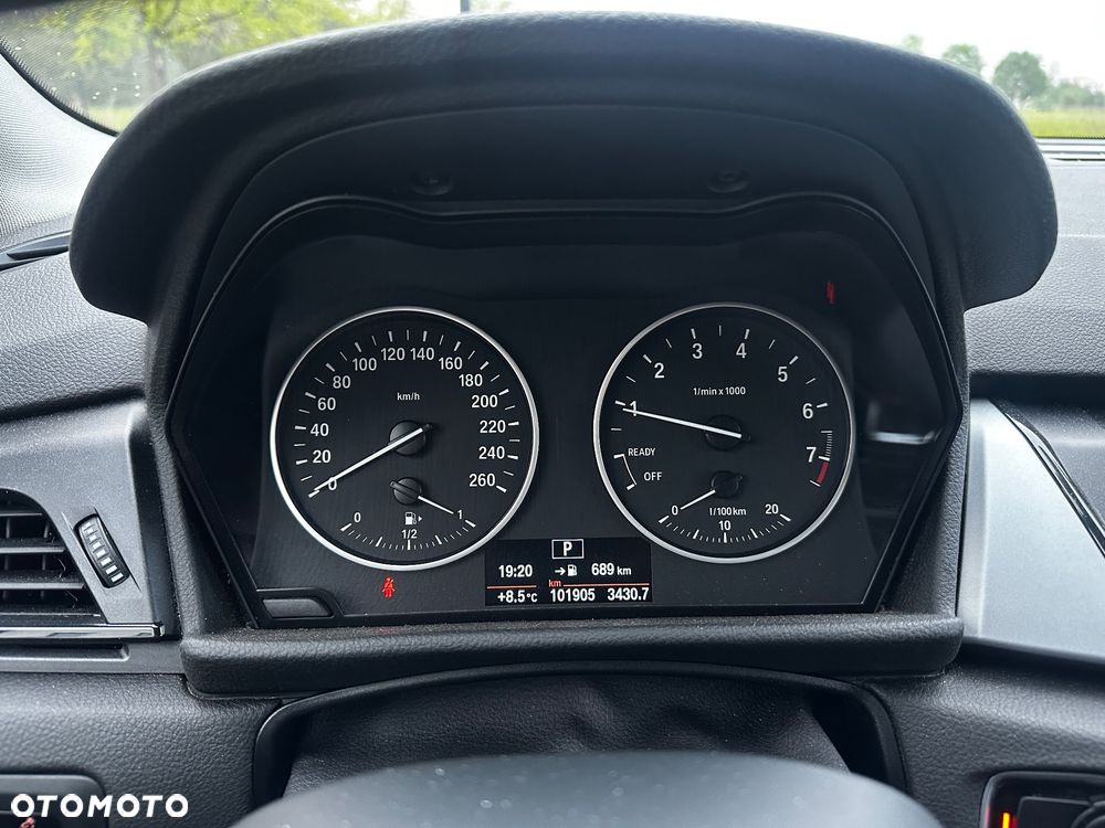 BMW Seria 2 218i - 12