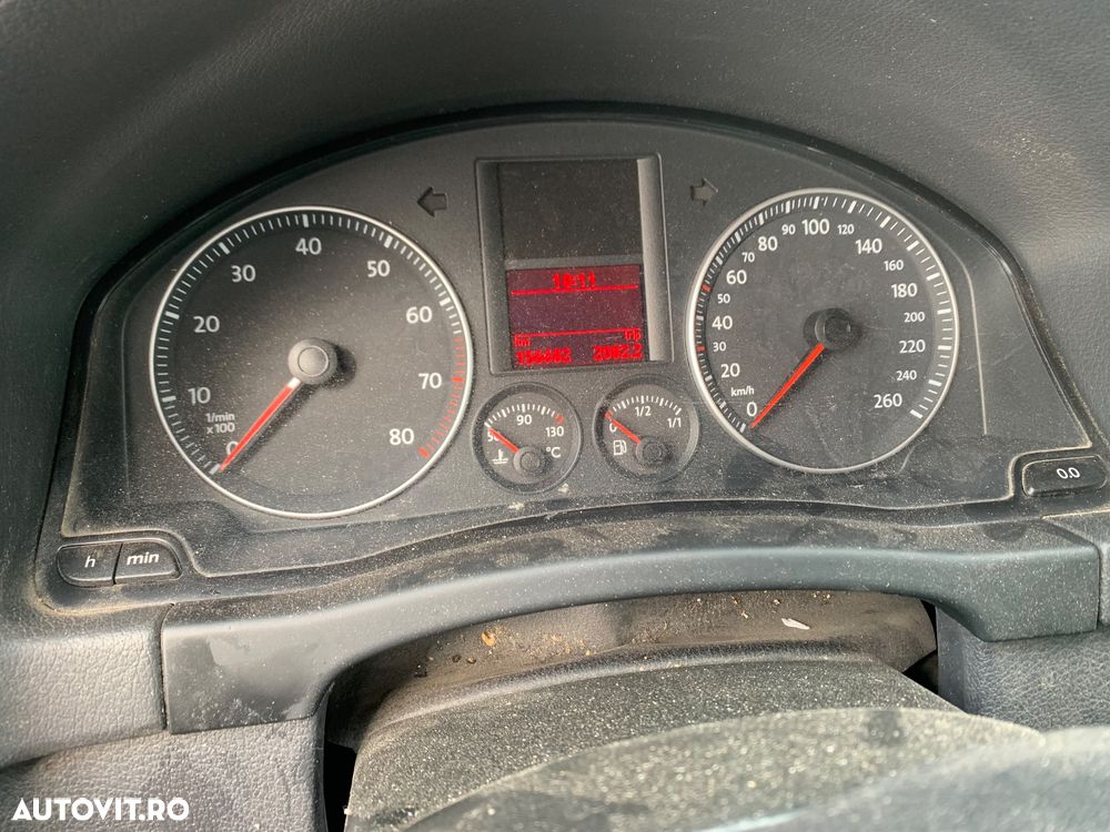 Volkswagen Golf Plus 1.6 FSI Trendline - 7