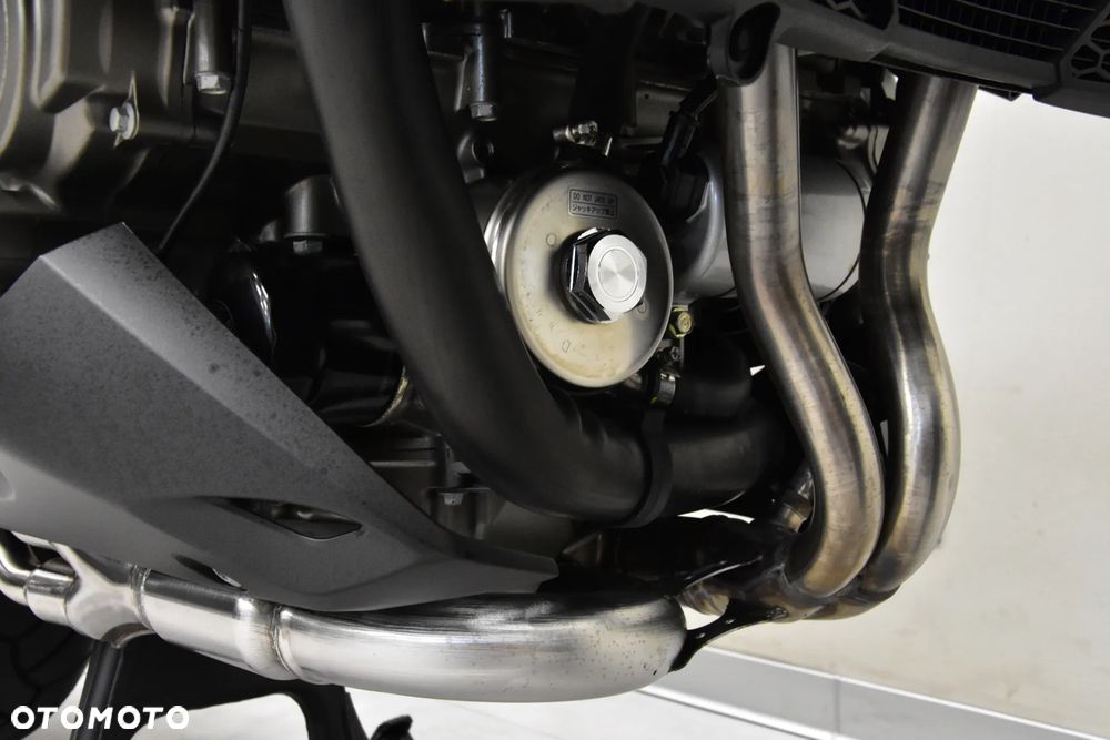 Honda VFR - 22