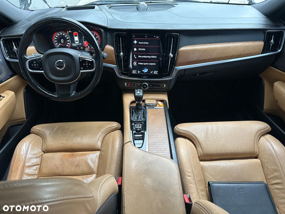 Volvo S90 - 25