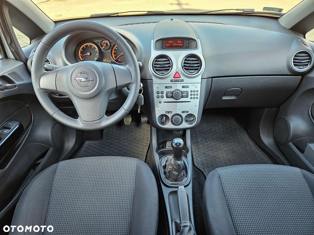 Opel Corsa 1.2 16V Essentia - 18