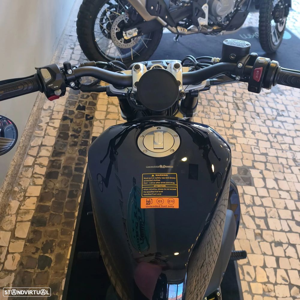 Benelli Leoncino Bobber 400 - 5