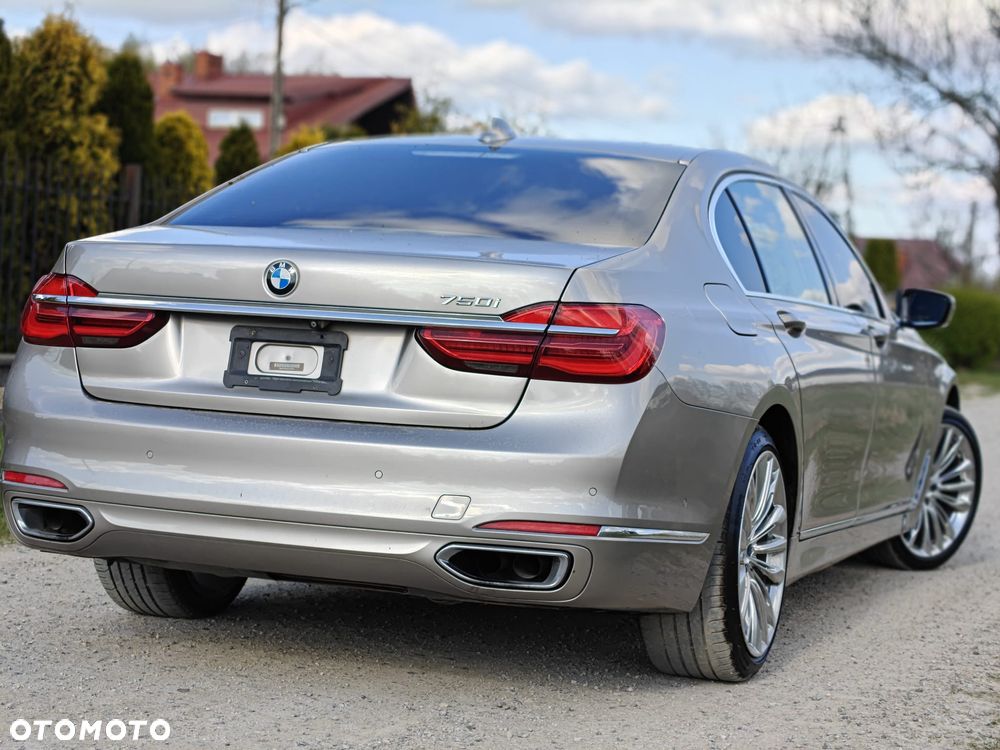 BMW Seria 7 750Li Edition Exclusive - 17