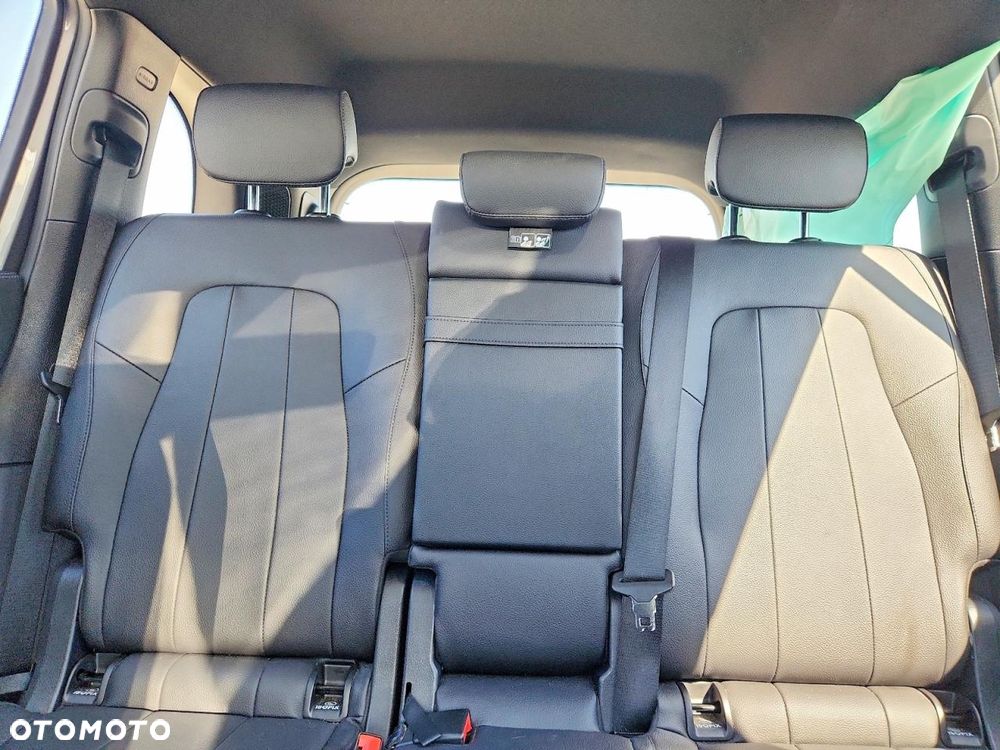 Mercedes-Benz GLB 250 4Matic 8G-DCT AMG Line - 9