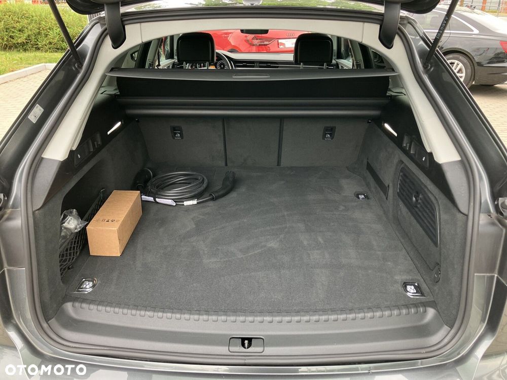 Audi A6 Avant - 16