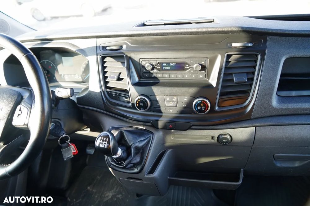 Ford TRANSIT 350 / PLATFORMĂ / MANUALĂ / 3 LOCURI / MASĂ NETĂ 3500 KG / - 26