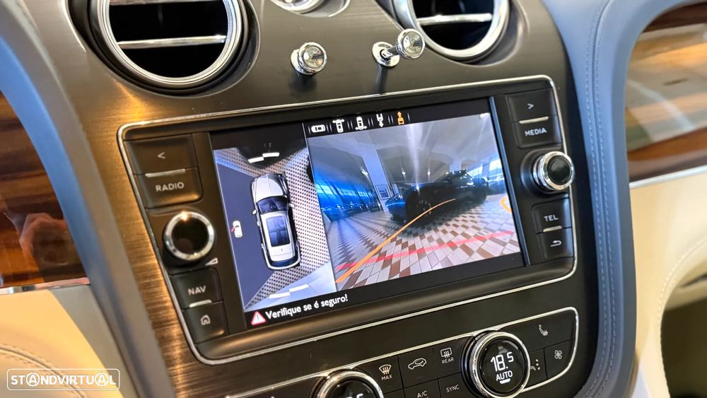 Bentley Bentayga V6 Hybrid - 25