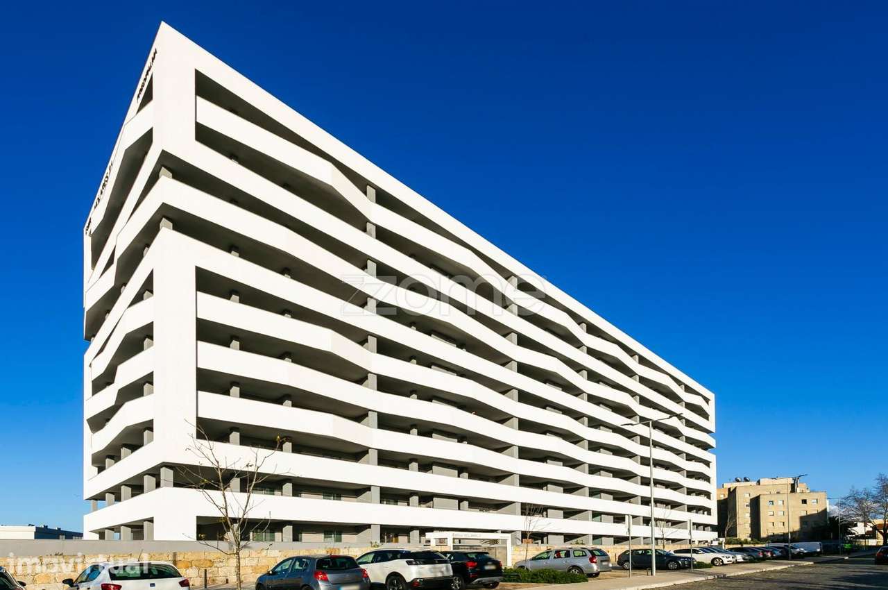 Apartamento T2 com Terraço no prestigiado edifício Molares 21 - Grande imagem: 2/25