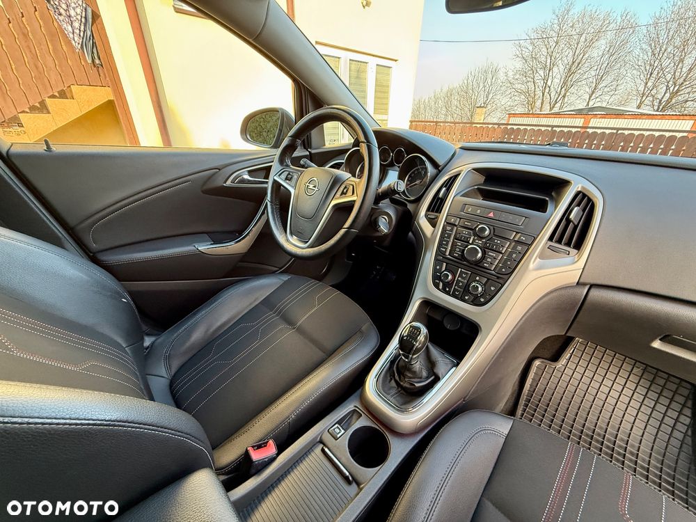 Opel Astra 1.7 CDTI Cosmo - 25