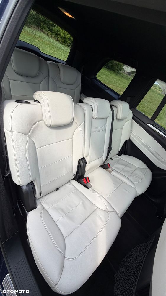 Mercedes-Benz GLS - 18