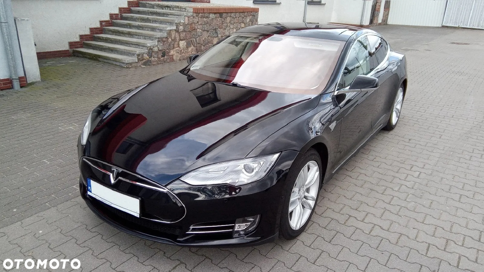 Tesla Model S Standard - 21