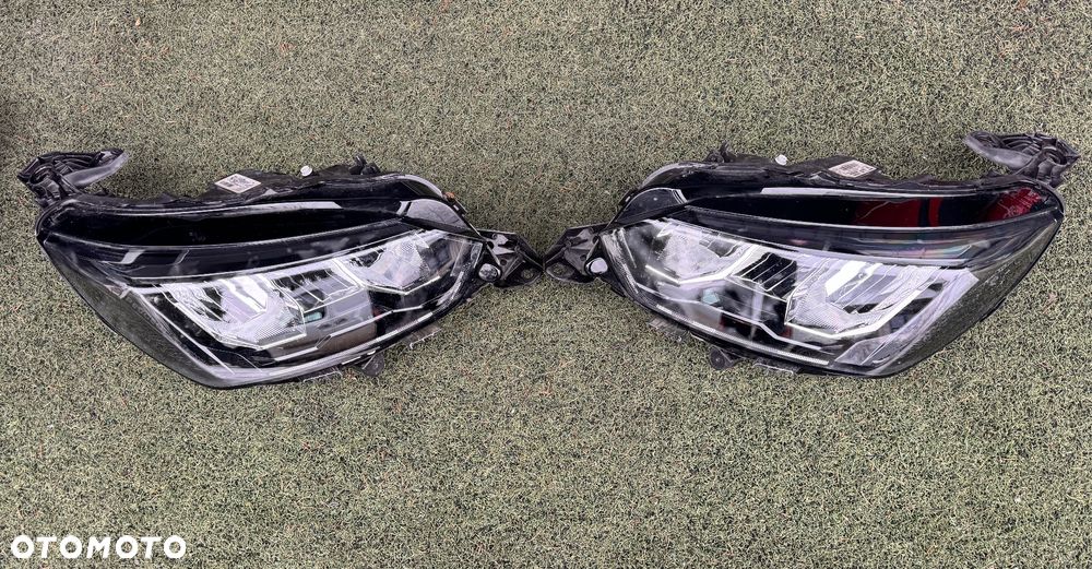 LAMPA LAMPY PRAWA  PEUGEOT 208 2008 II FULL LED 9833036380 9833036180