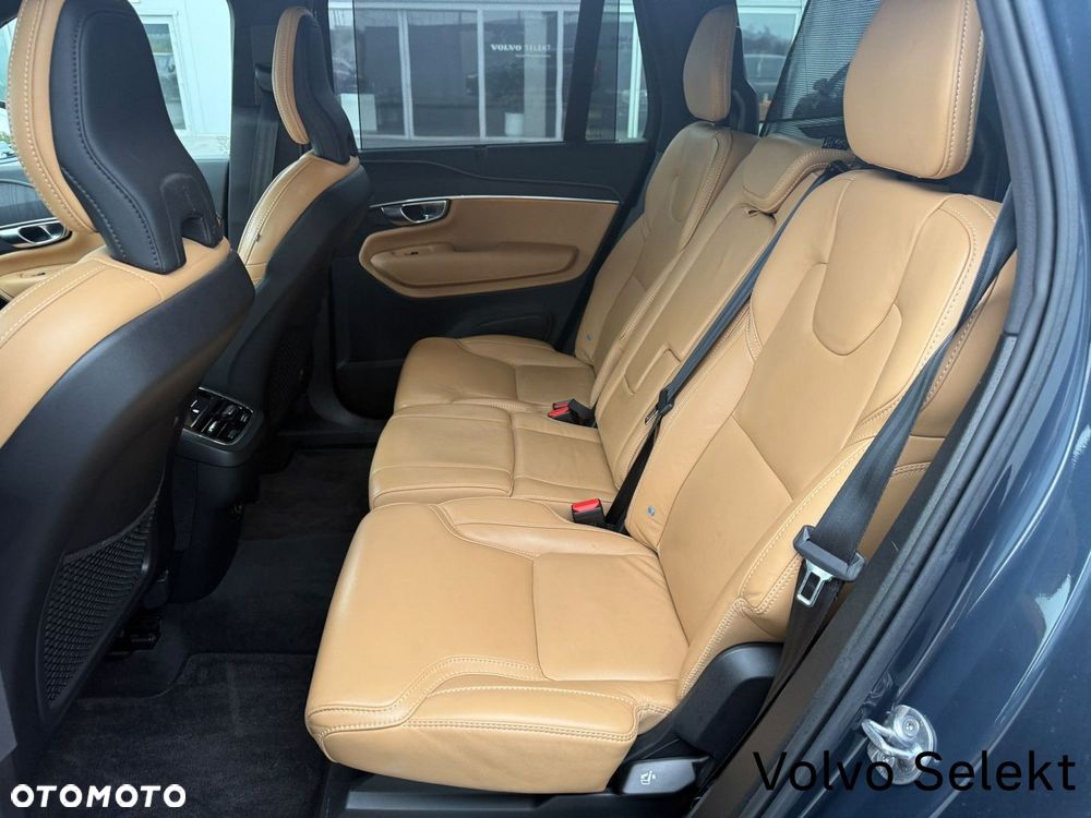 Volvo XC 90 - 16