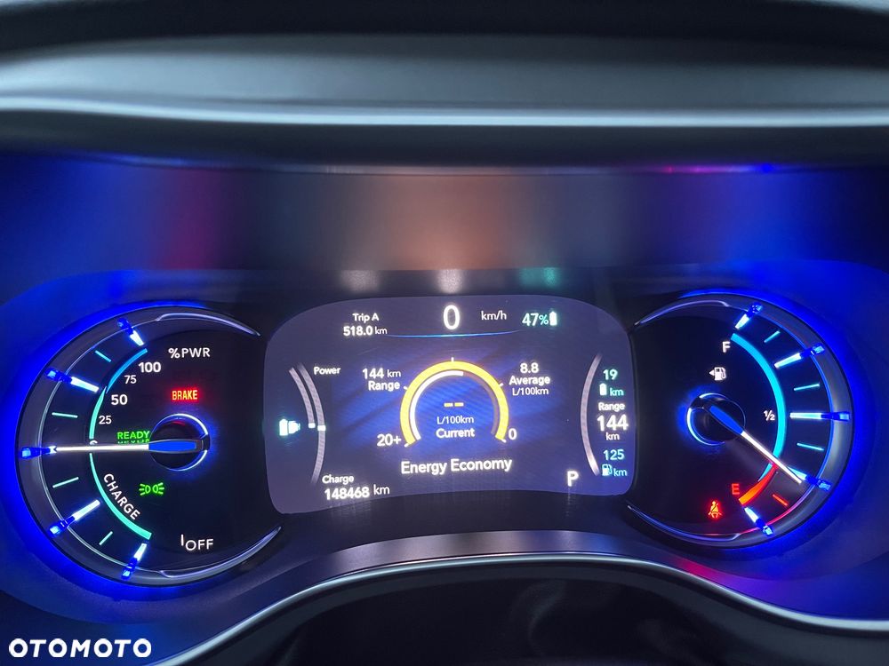 Chrysler Pacifica - 27