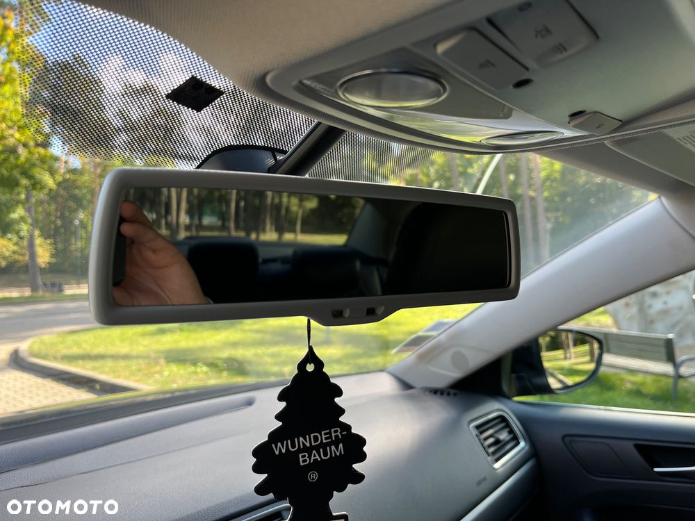 Volkswagen Jetta 2.0 TDI DPF DSG Trendline - 29