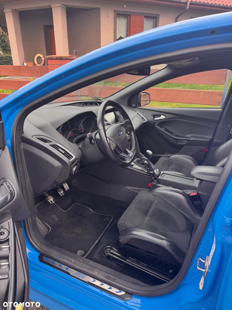 Ford Focus - 10