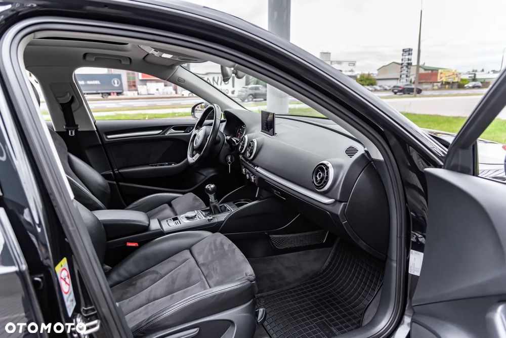 Audi A3 Sportback 1.8 TFSI Ambition - 22