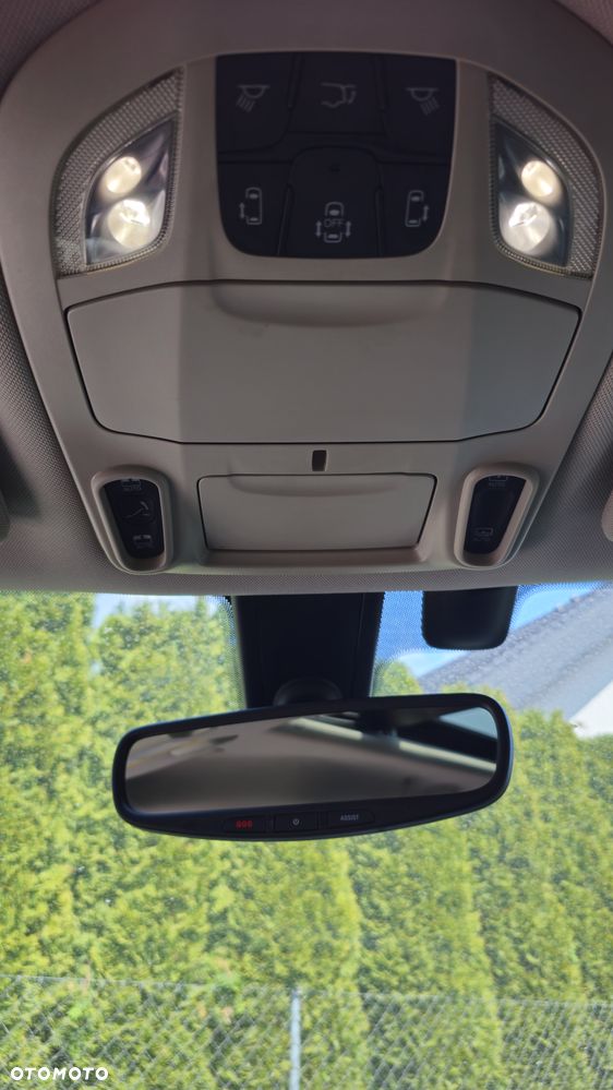 Chrysler Pacifica - 17