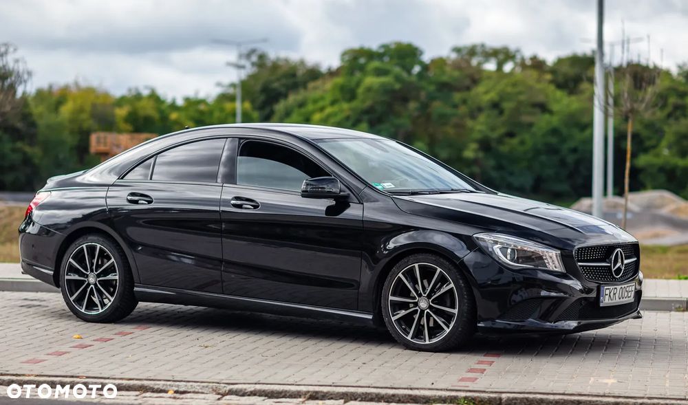 Mercedes-Benz CLA 180 7G-DCT - 5