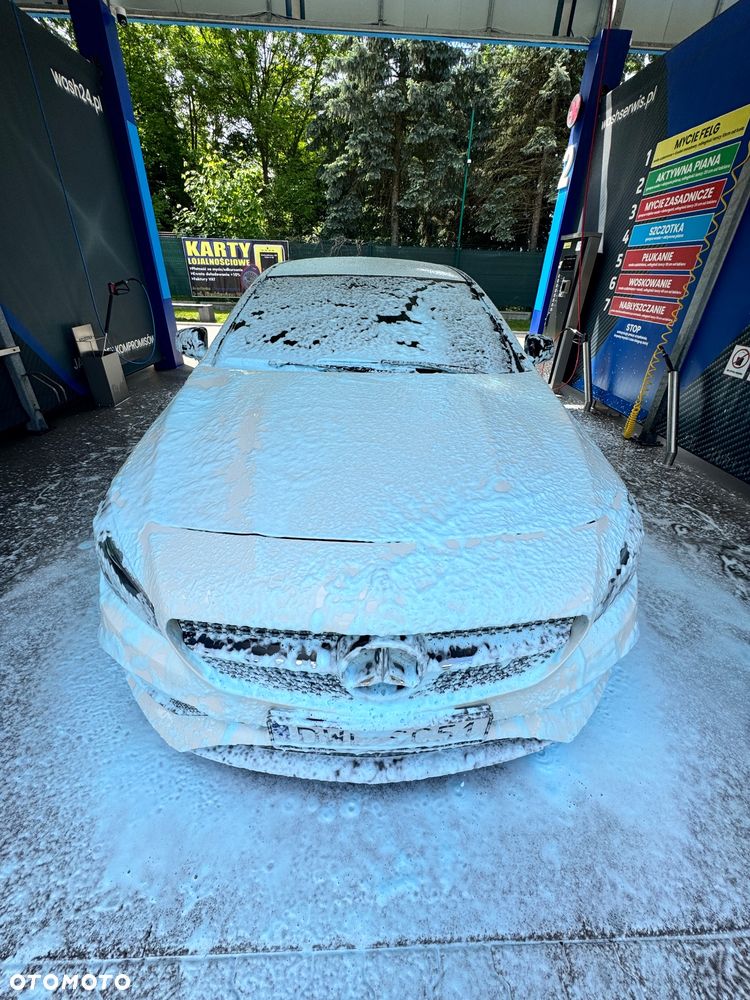 Mercedes-Benz CLA 220 4-Matic AMG Line - 3
