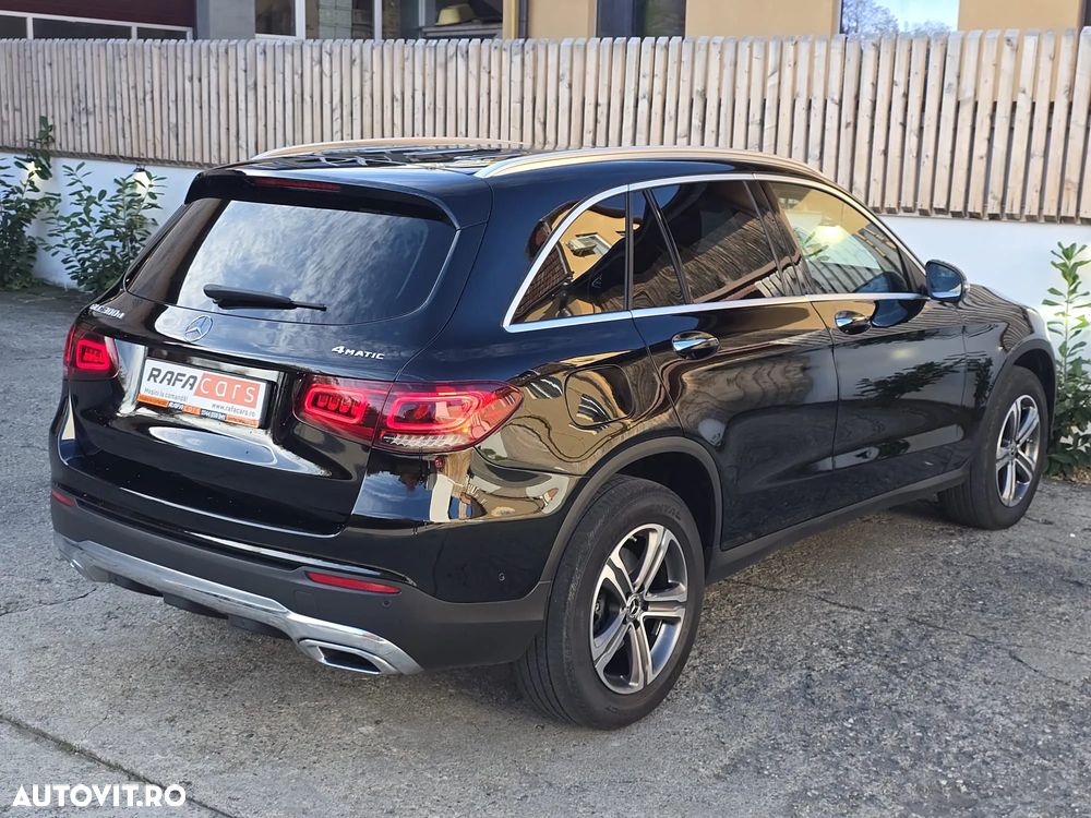 Mercedes-Benz GLC 300 d 4MATIC - 28