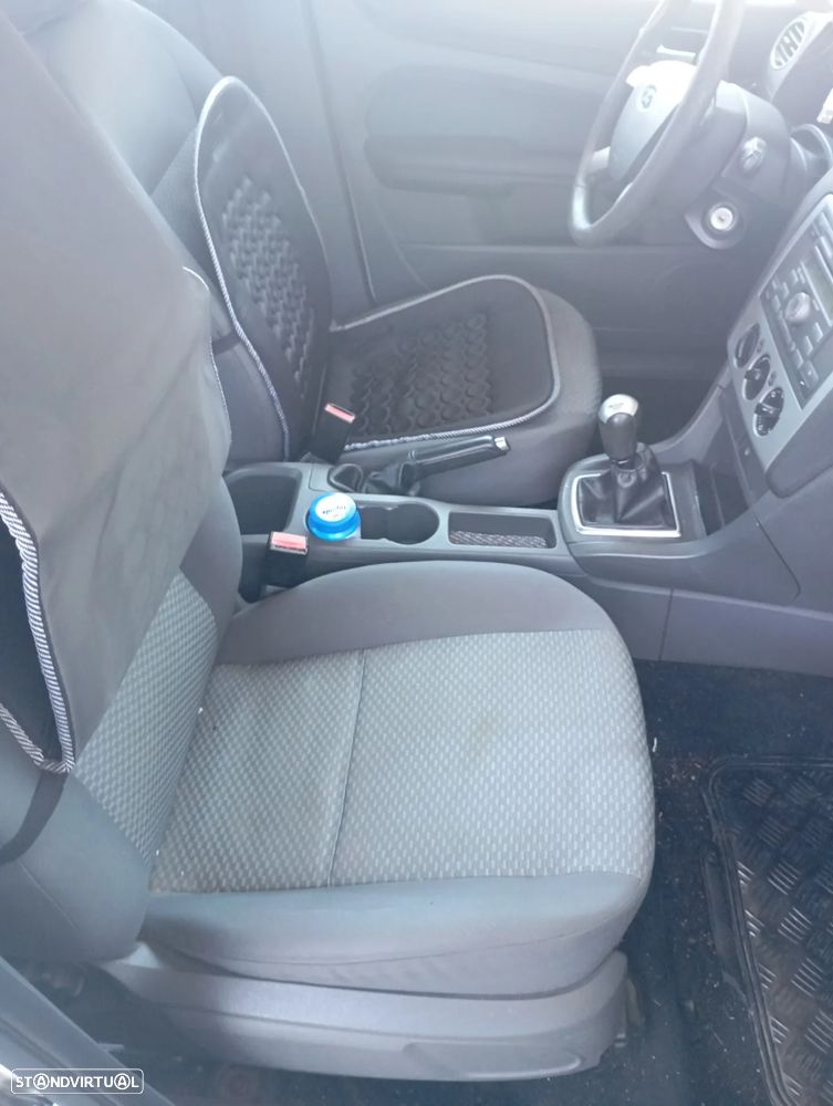 Ford Focus - 21