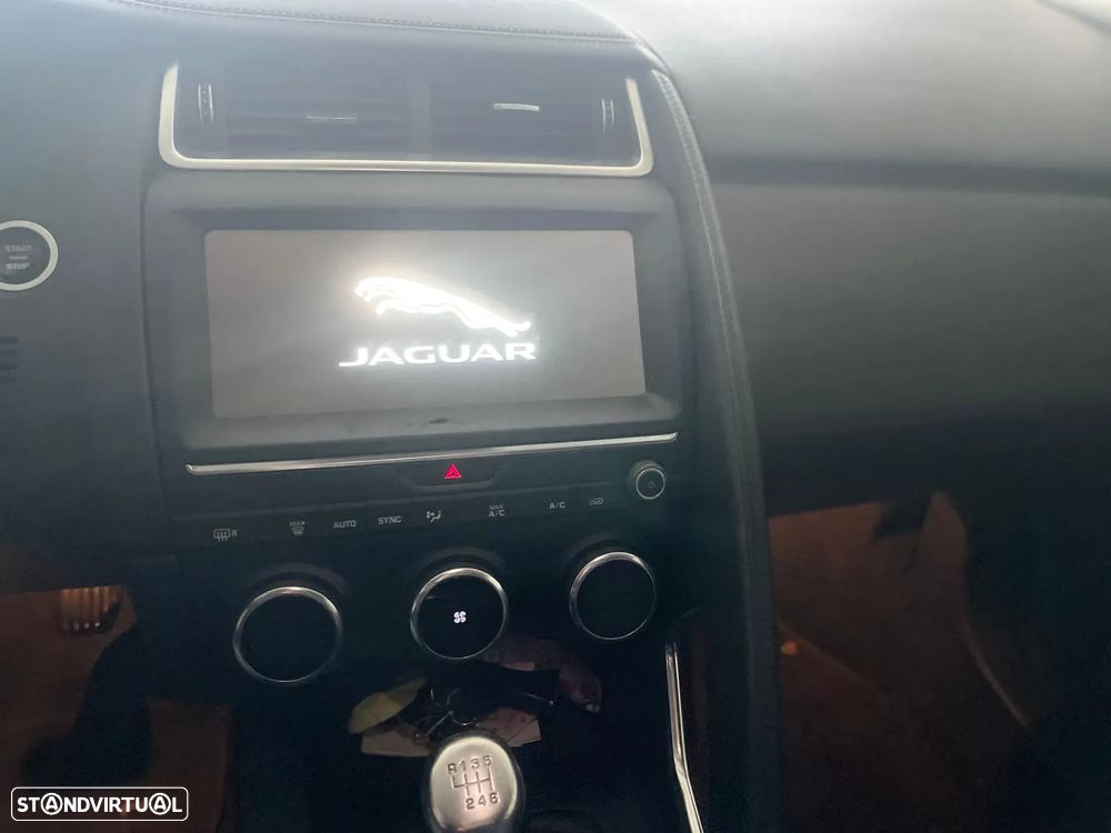 Jaguar E-Pace 2.0 i4D - 7