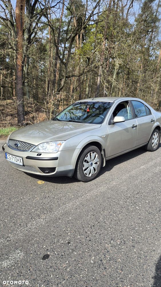 Ford Mondeo 1.8 Ghia - 2