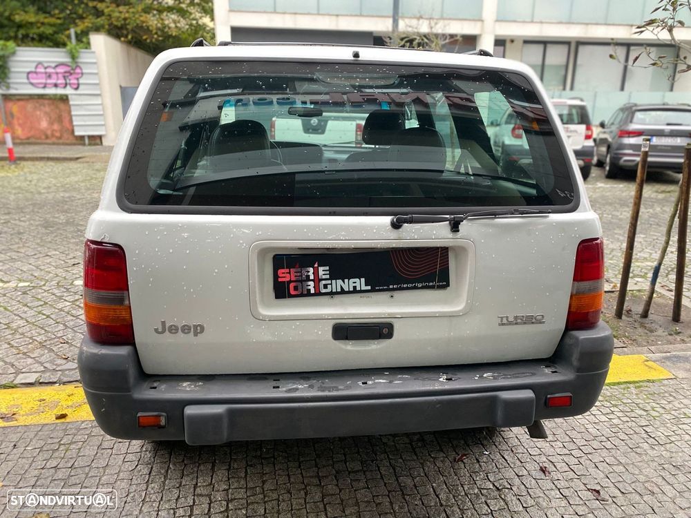 Jeep Grand Cherokee 2.5 TD Laredo - 8