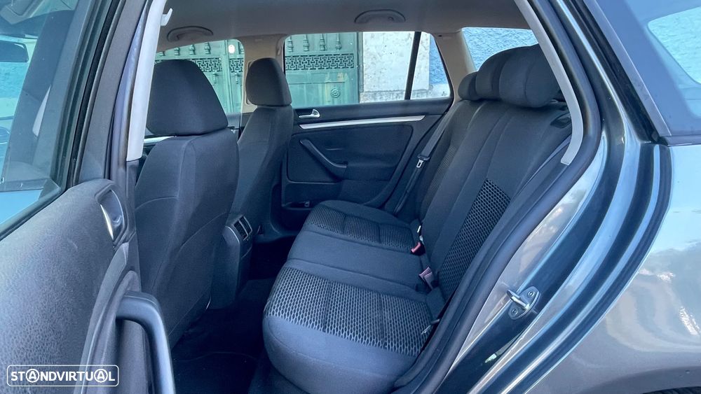 VW Golf Variant 1.6 TDi Highline - 12