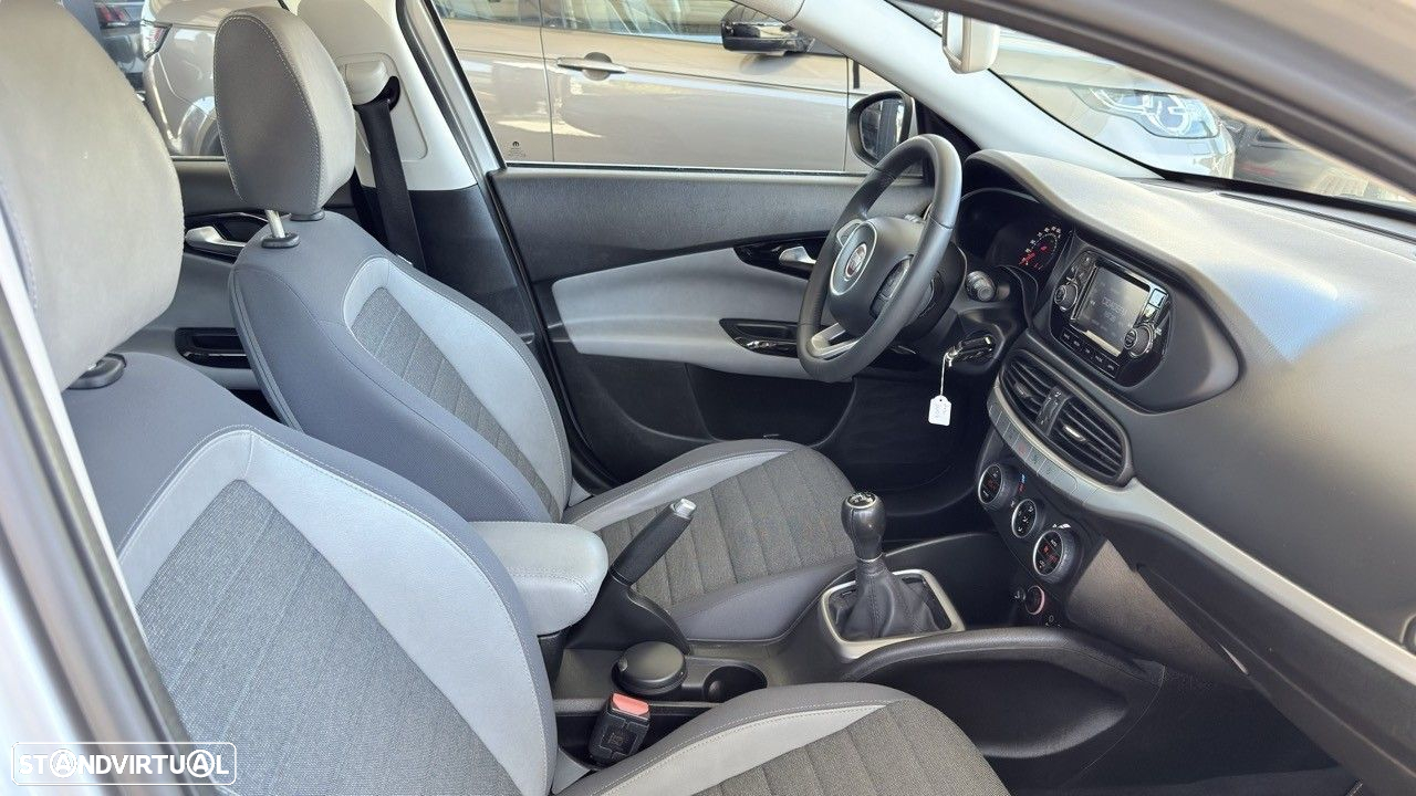 Fiat Tipo Sedan 1.3 M-Jet Lounge - 34