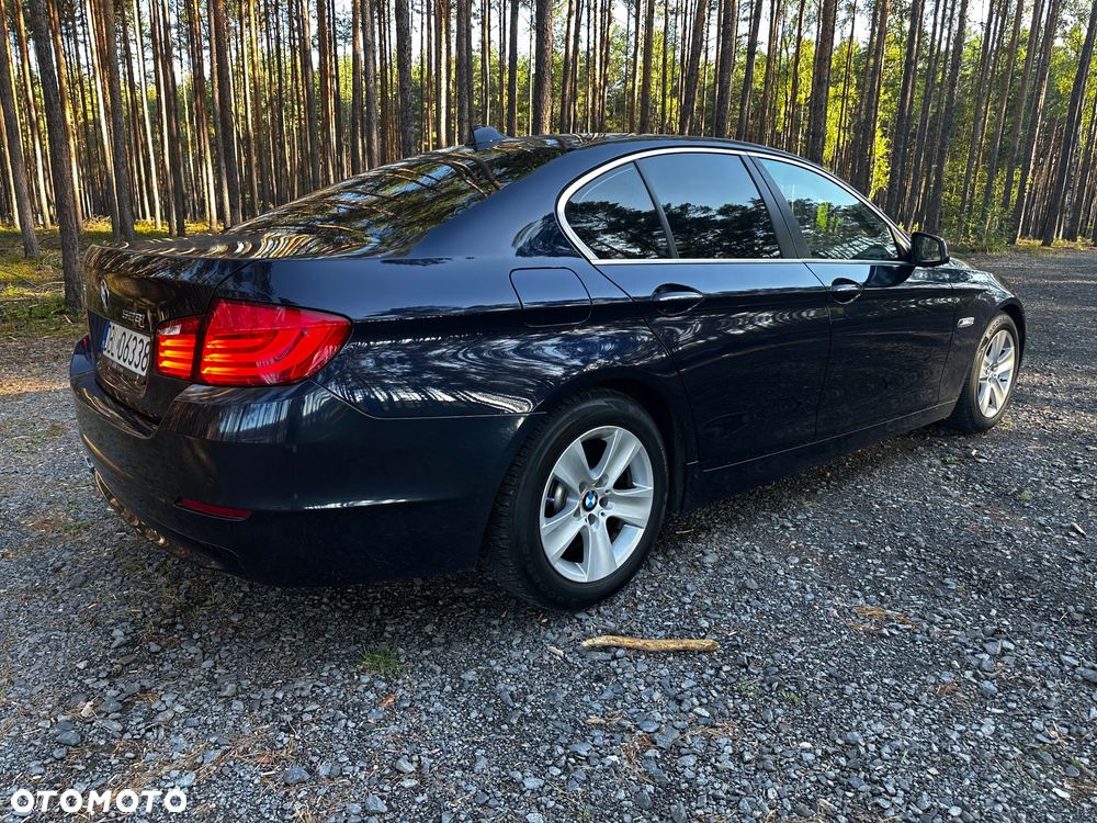 BMW Seria 5 528i - 9