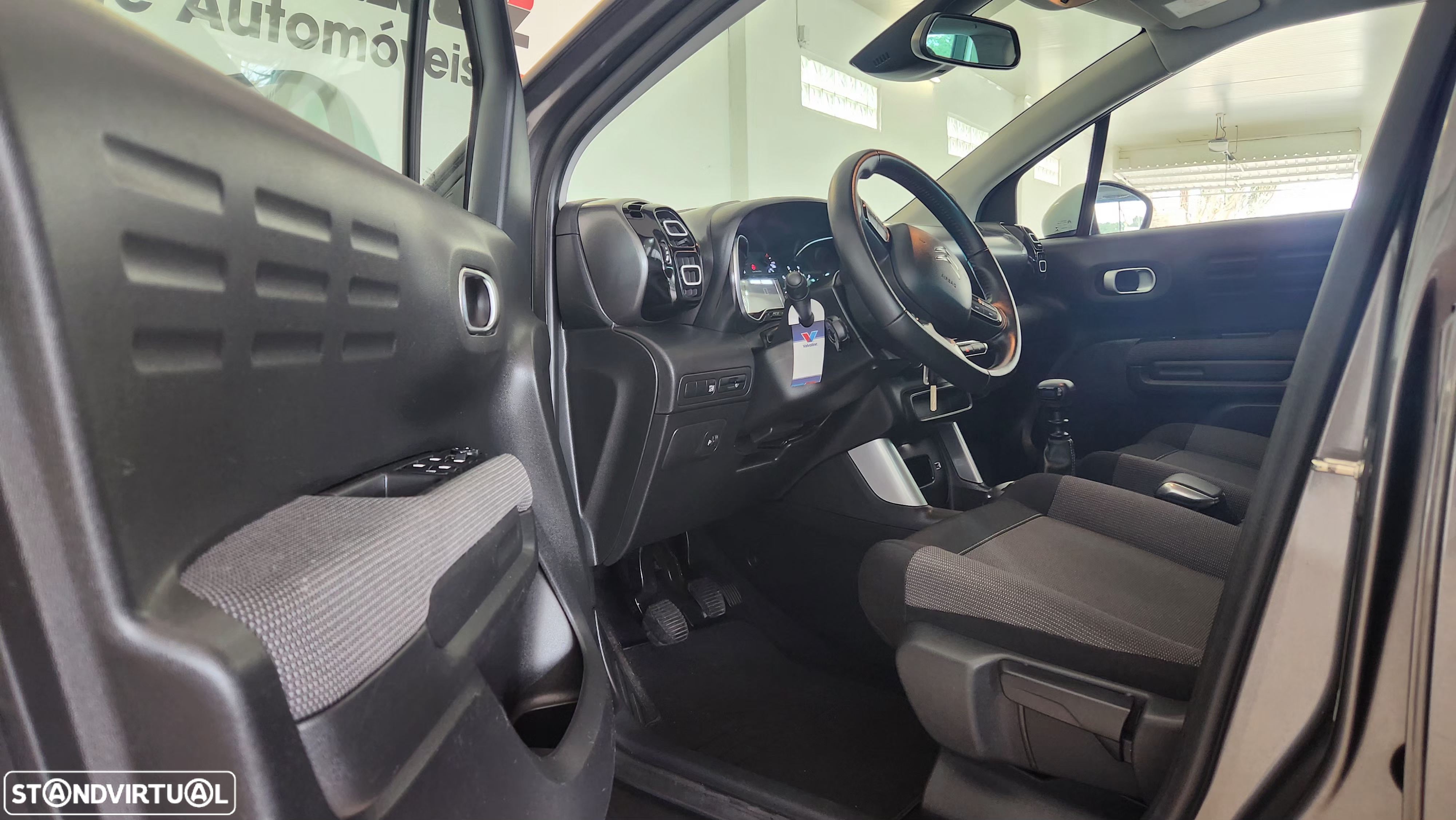 Citroën C3 Aircross 1.5 BlueHDi Shine S&S - 23