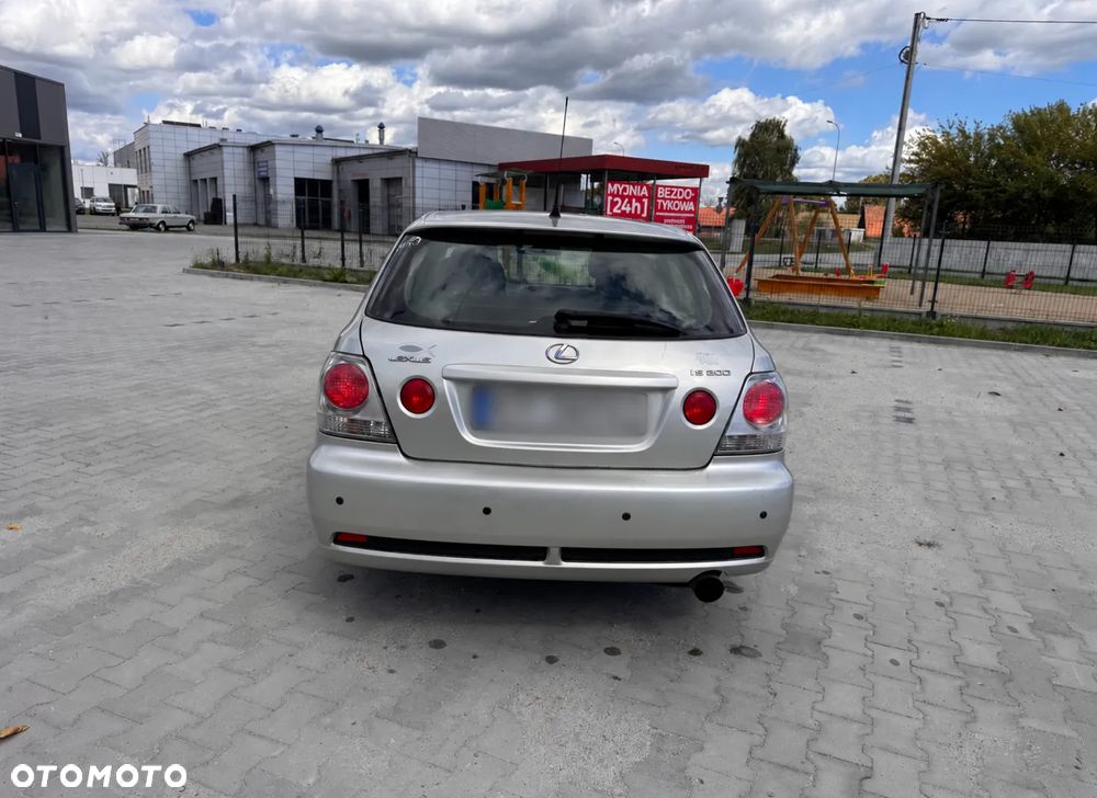 Lexus IS 300 Prestige - 6