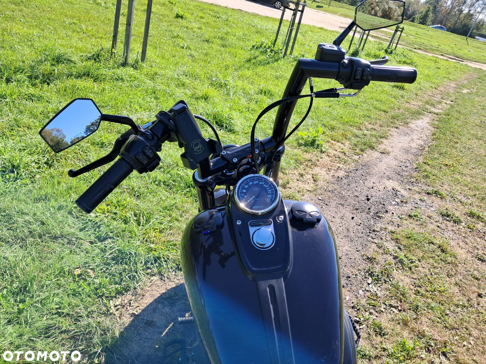 Harley-Davidson Dyna Fat Bob - 3