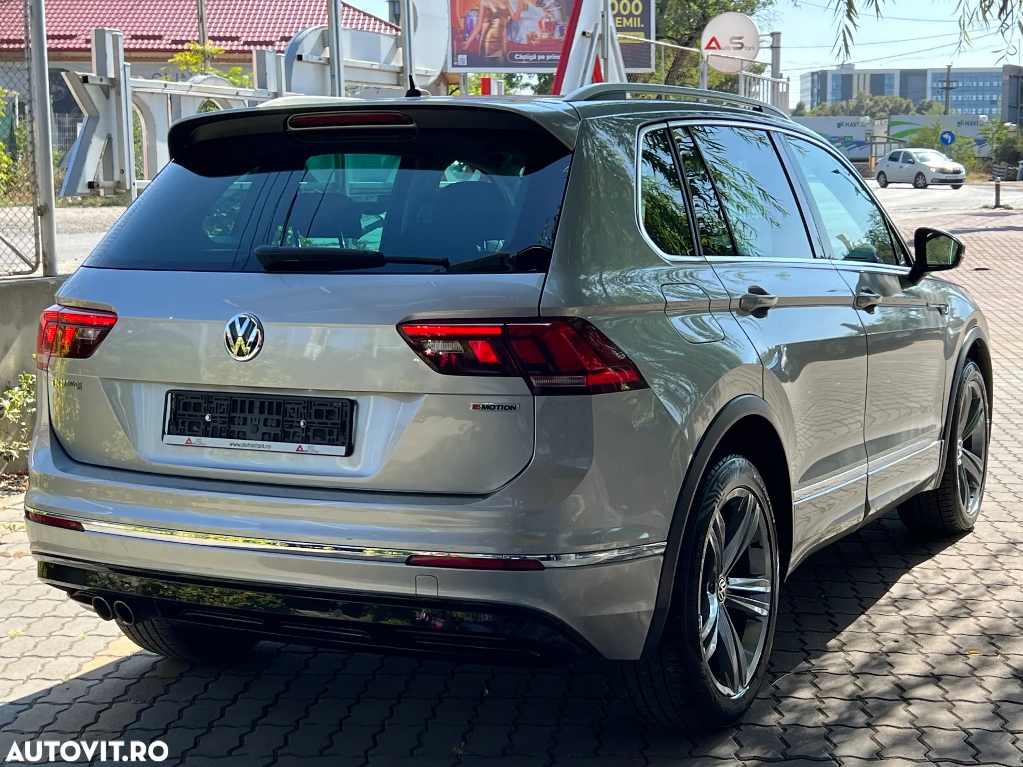 Volkswagen Tiguan 2.0 TDI SCR 4MOTION DSG R-Line - 7