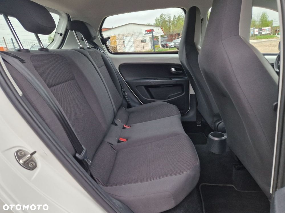 Volkswagen up! - 17
